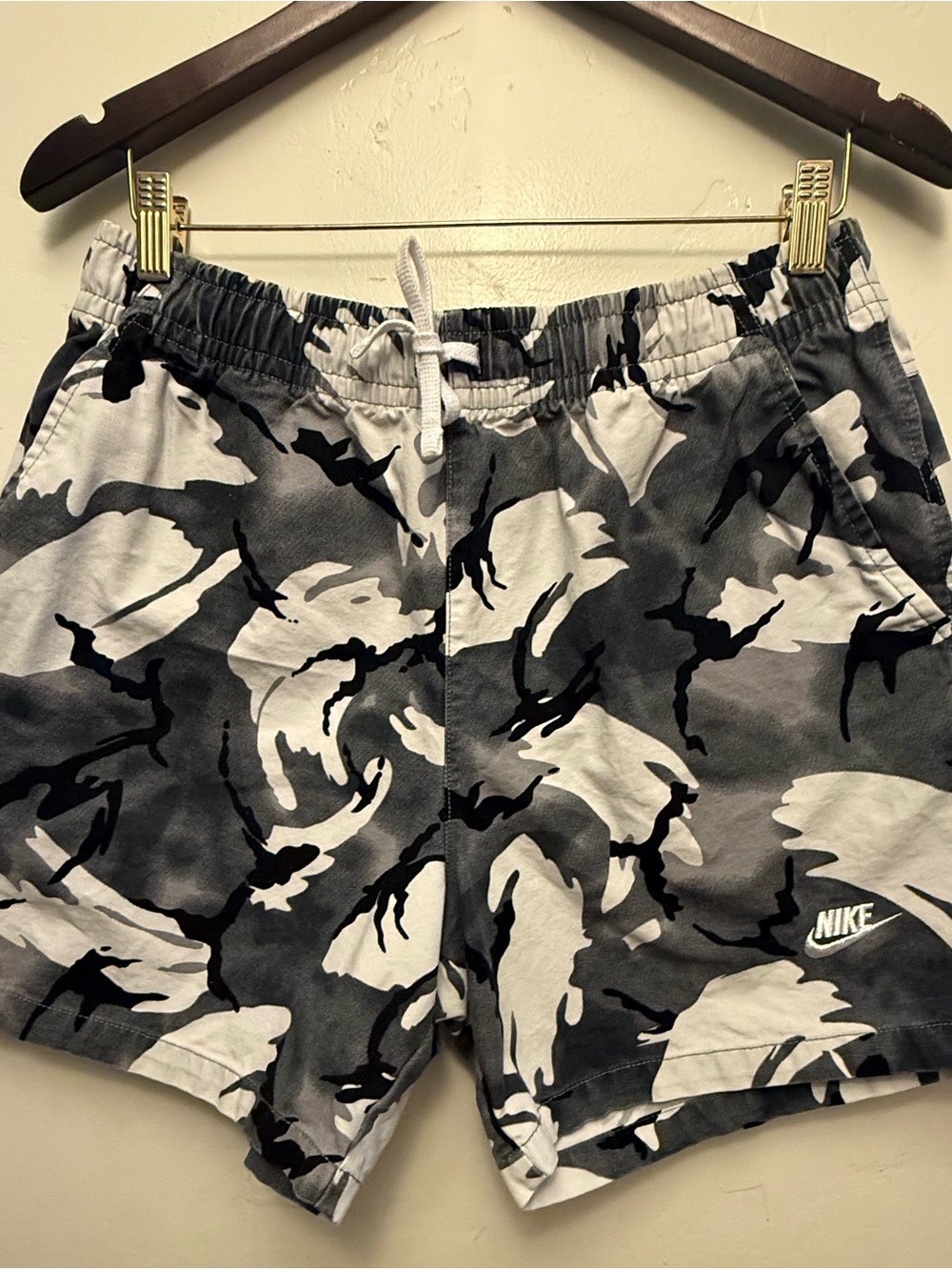 Nike Club Woven Flow Shorts Camo Cool Grey/White DX0737-065